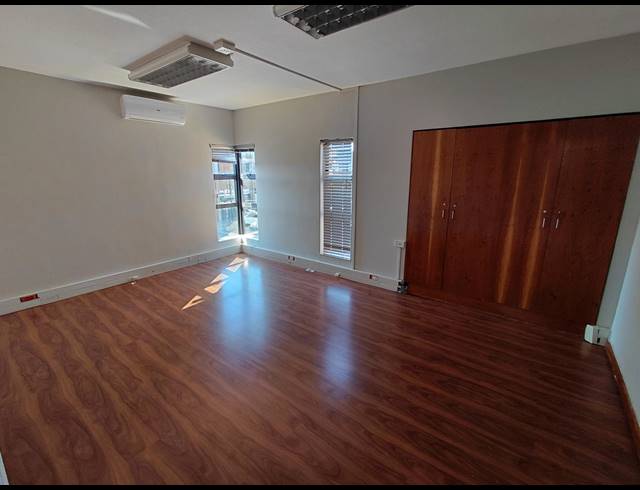277M² OFFICE TO LET IN CARLSWALD